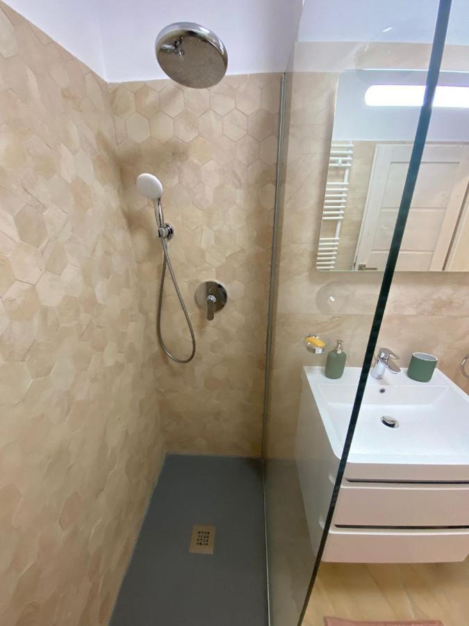 Plazza Studio Bukarest Eksteriør billede